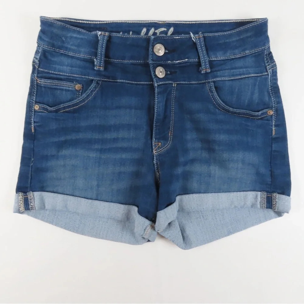 Wallflower Jean Shorts Size 9 The Sassy High Rise Medium Wash Cuffed Blue Denim